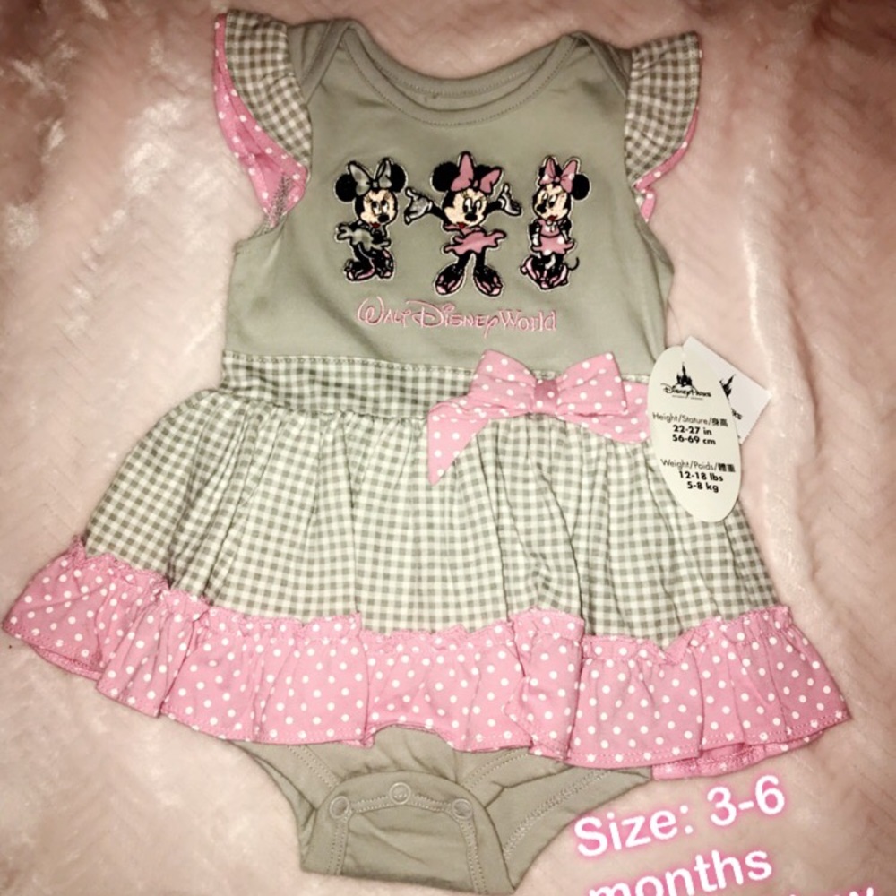 Minnie Mouse Onesie/bodysuit